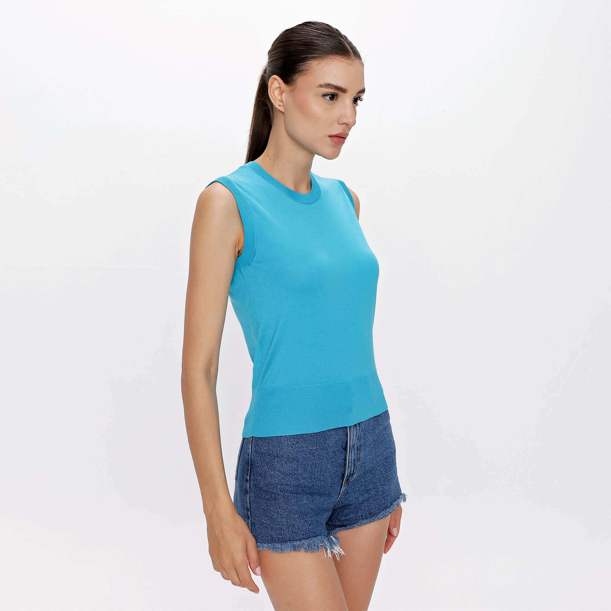 Dolce&Gabbana - Blue Knitted Sleeveless Silk Tshirt